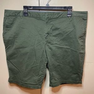 Amazon Essentials Shorts Adult Size 18 Dark Green Casual Mens Bottoms